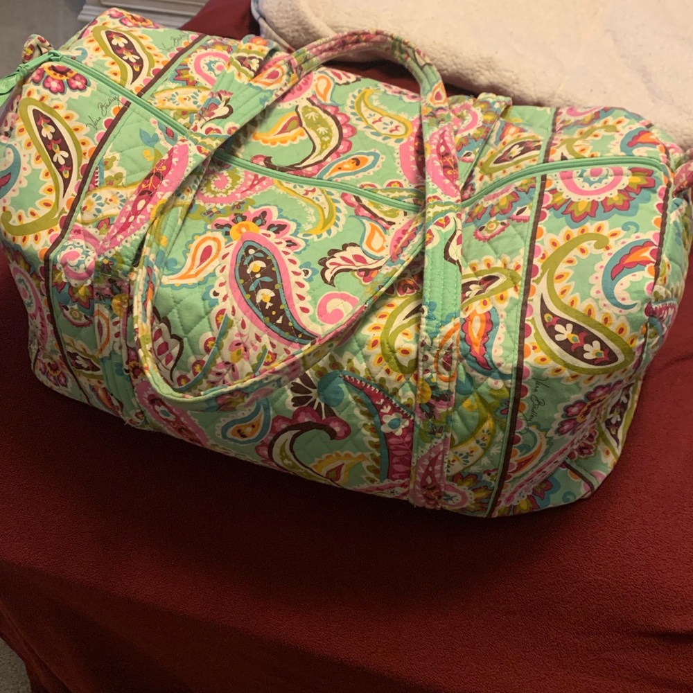Like new Vera Bradley large duffel!